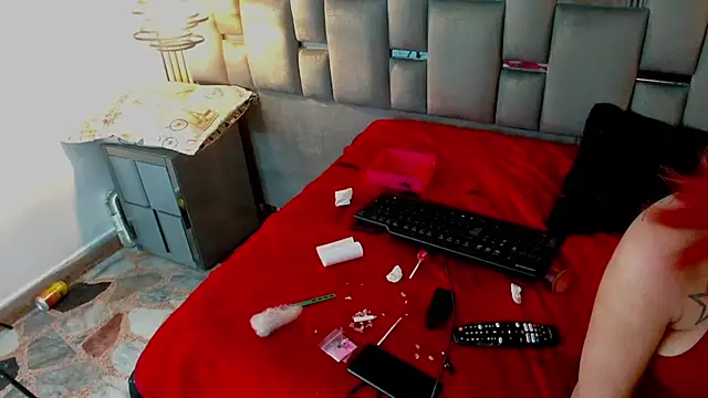 Snapshot of Memi_xxx chatting on 11.29.25 Memi xxx online show from 11.29.25