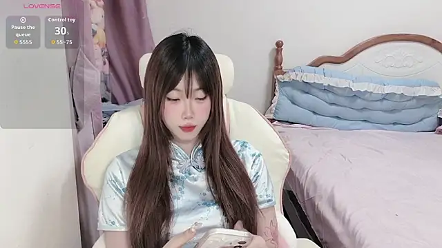 Snapshot of Vivian-88 chatting on 03.26.26 Vivian-88 online show from 03.26.26