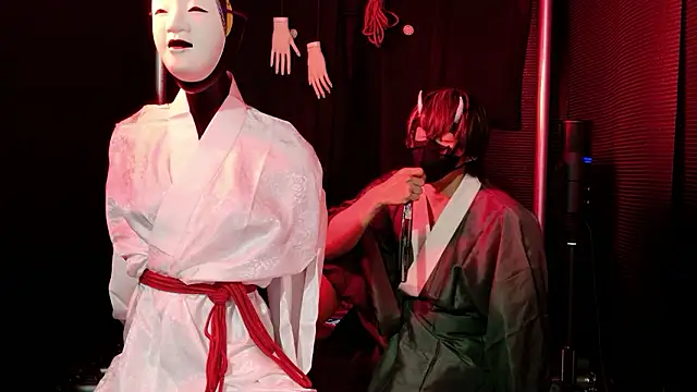 Snapshot of Onitaro_jp chatting on 11.16.25 Onitaro jp online show from 11.16.25