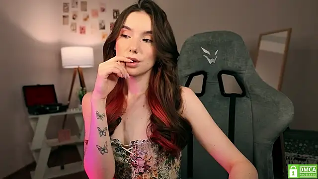 Snapshot of yourfrenchteacher chatting on 12.03.25 yourfrenchteacher online show from 12.03.25