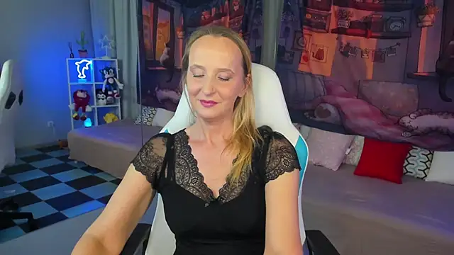 Snapshot of ScarlettPalmer chatting on 11.29.25 ScarlettPalmer online show from 11.29.25