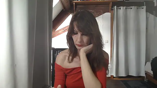 MissDyannis online show from 04.19.26