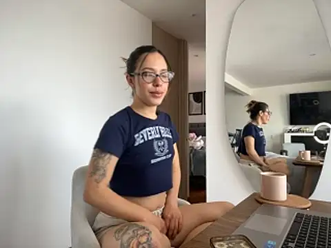 Oceane16  online show from 11.08.25