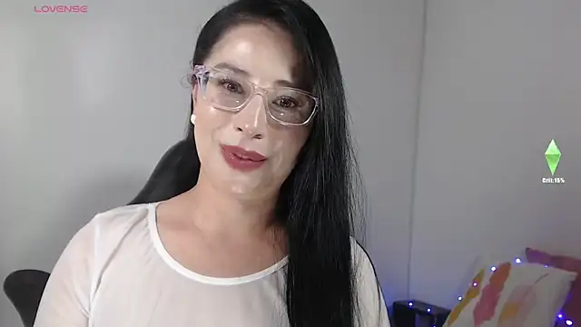 Emma Hotkiss online show from 05.19.26