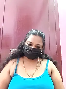 Snapshot of Mandhra28 chatting on 11.10.25 Mandhra28 online show from 11.10.25