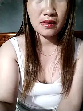 Snapshot of emini-xx chatting on 04.26.26 emini-xx online show from 04.26.26