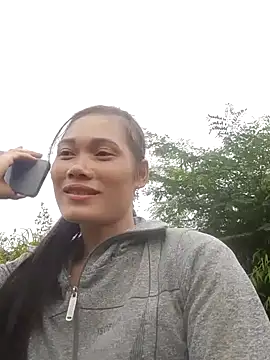 Snapshot of doggy-00 chatting on 10.29.25 doggy-00 online show from 10.29.25