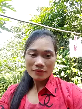 Snapshot of doggy-00 chatting on 10.30.25 doggy-00 online show from 10.30.25