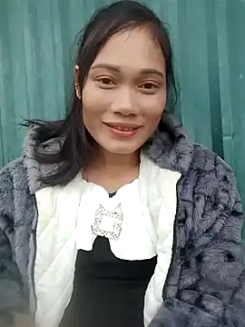 Snapshot of doggy-00 chatting on 11.02.25 doggy-00 online show from 11.02.25