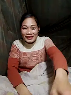 Snapshot of doggy-00 chatting on 11.14.25 doggy-00 online show from 11.14.25