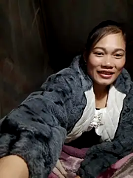 Snapshot of doggy-00 chatting on 11.20.25 doggy-00 online show from 11.20.25