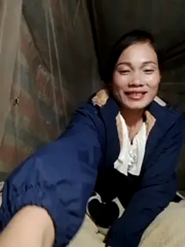 Snapshot of doggy-00 chatting on 11.29.25 doggy-00 online show from 11.29.25