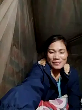 Snapshot of doggy-00 chatting on 11.30.25 doggy-00 online show from 11.30.25