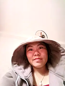 Snapshot of binhyen-00 chatting on 11.20.25 binhyen-00 online show from 11.20.25