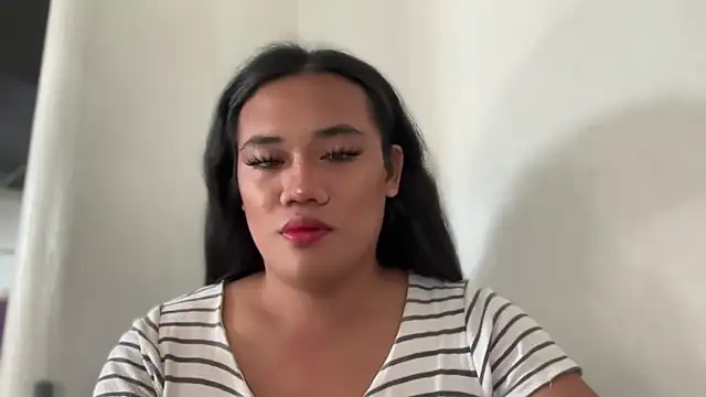 untouchable mia online show from 11.04.25