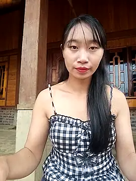 Snapshot of Linh_sexy98 chatting on 11.16.25 Linh sexy98 online show from 11.16.25