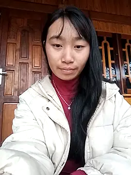 Snapshot of Linh_sexy98 chatting on 12.04.25 Linh sexy98 online show from 12.04.25