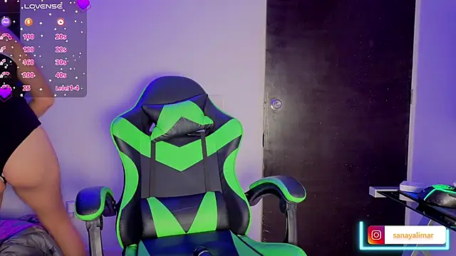 Snapshot of Hinatta-Tatto1 chatting on 12.03.25 Hinatta-Tatto1 online show from 12.03.25