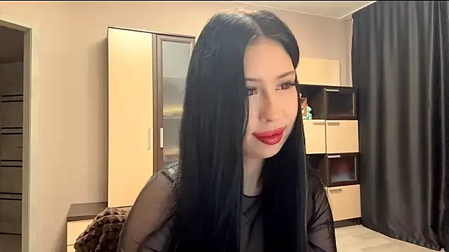 Snapshot of TenderliOne chatting on 11.14.25 TenderliOne online show from 11.14.25