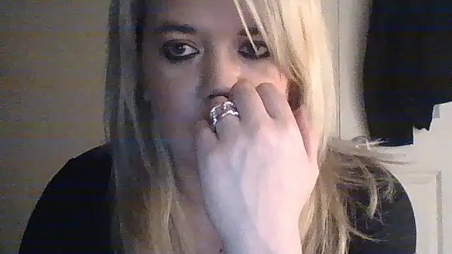 Snapshot of SilverSeductress chatting on 02.18.26 SilverSeductress online show from 02.18.26