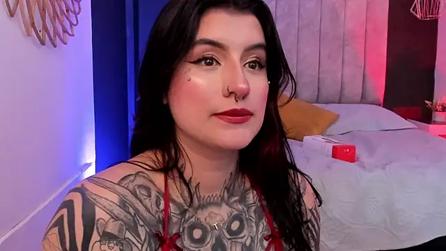 Snapshot of mia_jagger chatting on 03.10.26 mia jagger online show from 03.10.26