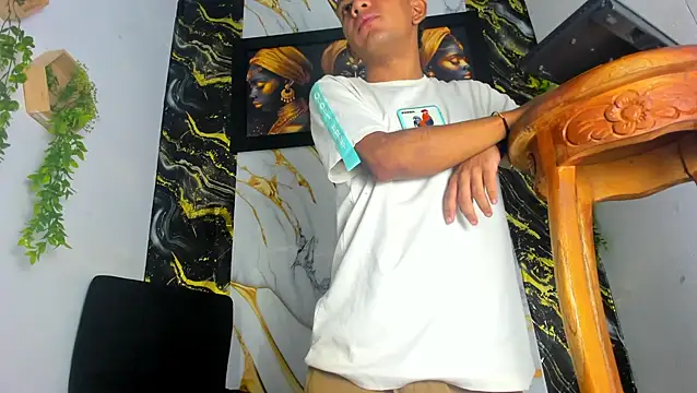 Snapshot of wild_best chatting on 02.20.26 wild best online show from 02.20.26