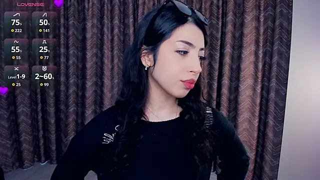 Snapshot of TonjaNeace chatting on 11.21.25 TonjaNeace online show from 11.21.25