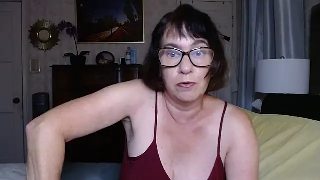 Snapshot of BigbustedBrenda chatting on 10.31.25 BigbustedBrenda online show from 10.31.25