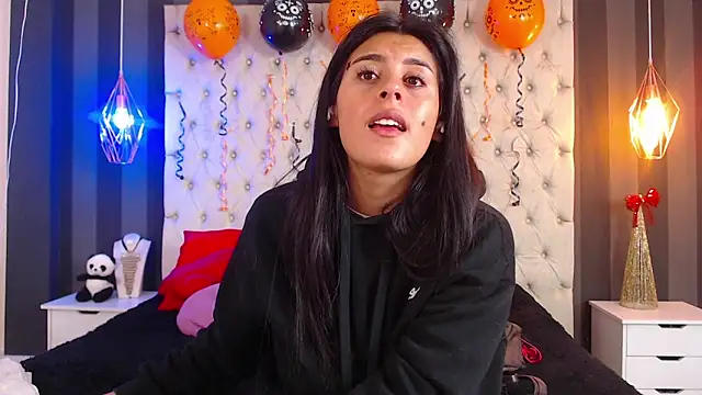 Camile Petite online show from 10.29.25