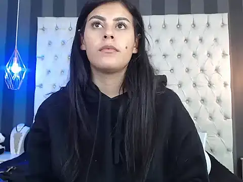 Camile Petite online show from 11.07.25