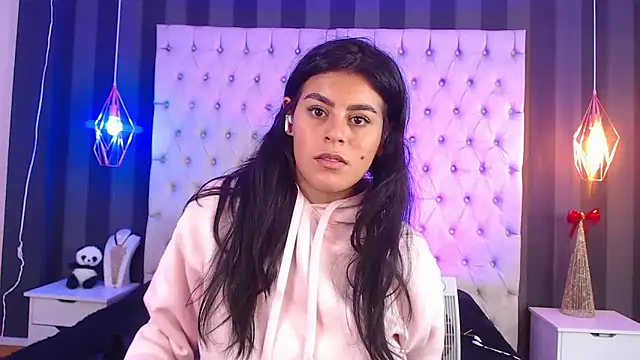 Camile Petite online show from 11.13.25