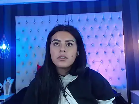 Camile Petite online show from 11.14.25