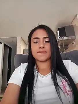 Snapshot of solandrea chatting on 11.01.25 solandrea online show from 11.01.25