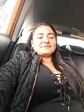 Snapshot of solandrea chatting on 11.05.25 solandrea online show from 11.05.25