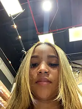 AriVelvet online show from 01.12.26