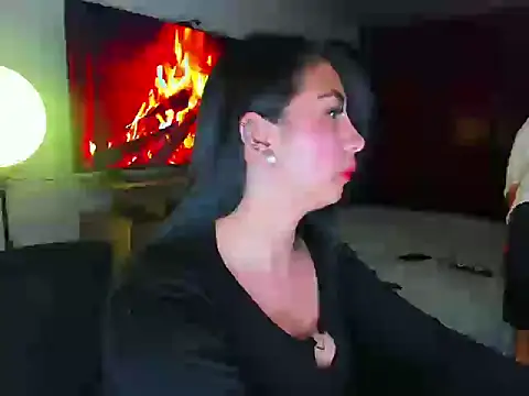 wolf tatto couple online show from 10.29.25