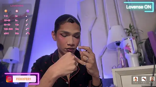 Snapshot of FernandaFox_ chatting on 06.15.26 FernandaFox online show from 06.15.26