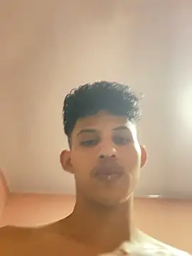 KamiSuarez online show from 01.18.26