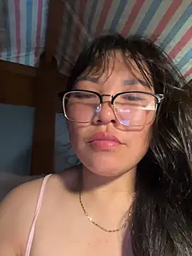Snapshot of heodat-sexx chatting on 05.17.26 heodat-sexx online show from 05.17.26