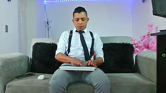 Snapshot of Mike_Fetiche chatting on 12.20.25 Mike Fetiche online show from 12.20.25