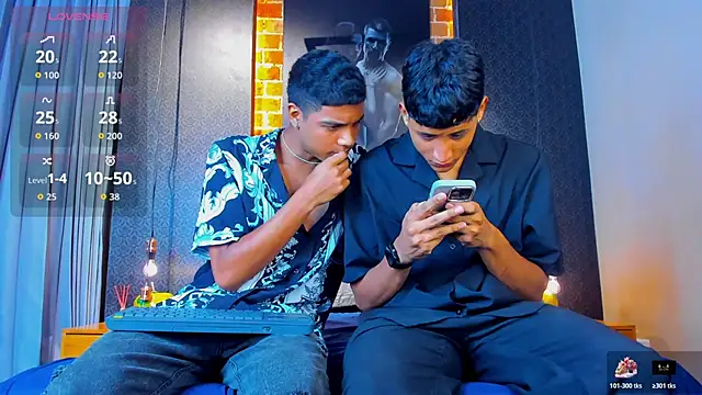 Snapshot of Jack_and_Joes chatting on 12.05.25 Jack and Joes online show from 12.05.25