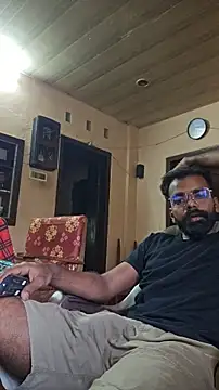 Snapshot of nithinrr chatting on 12.19.25 nithinrr online show from 12.19.25