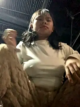 Snapshot of huttonmay358 chatting on 11.22.25 huttonmay358 online show from 11.22.25