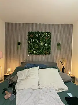 MysteryGirl   online show from 02.26.26