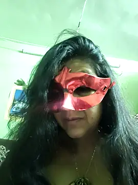 Snapshot of LOVE__RANI chatting on 04.25.26 LOVE RANI online show from 04.25.26