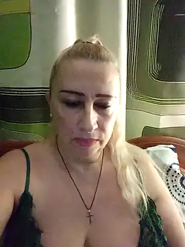 Esenia505 online show from 12.18.25