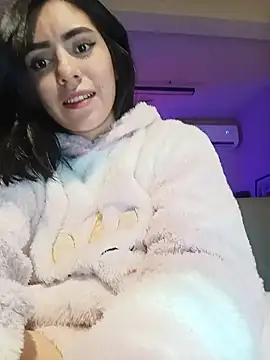 Snapshot of Sara-215 chatting on 02.14.26 Sara-215 online show from 02.14.26