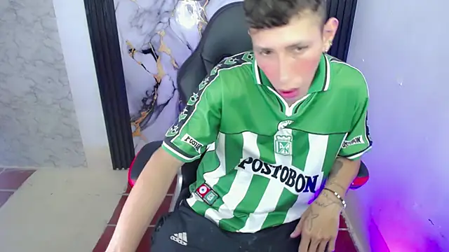 The latin boy online show from 11.26.25