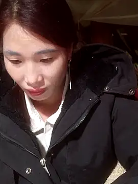 Snapshot of HGiasexy69 chatting on 12.17.25 HGiasexy69 online show from 12.17.25