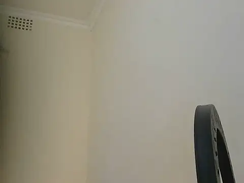 Snapshot of sexy-Halo chatting on 11.24.25 sexy-Halo online show from 11.24.25